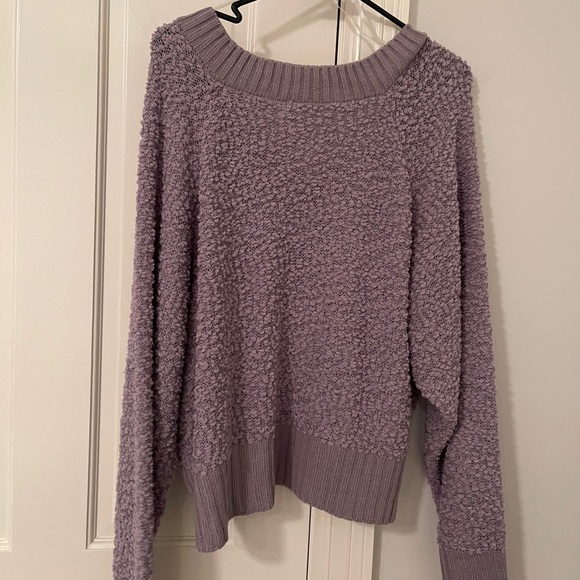 Purple sweater! - Picture 4 of 4